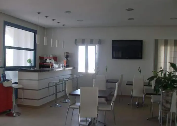 Aparthotel Thealos 3*