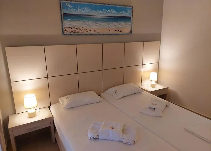 Thealos Aparthotel 3*