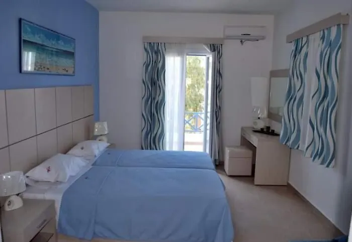 Thealos Apartahotel 3*