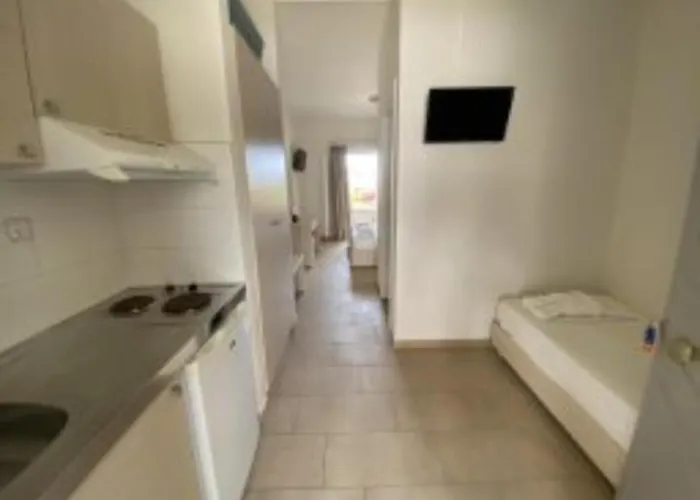 Apartahotel Thealos 3*